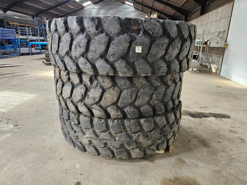 Michelin 18.00 R33 - 轮胎 适用于 卡车:图4 Michelin 18.00 R33 - 轮胎 适用于 卡车:图4