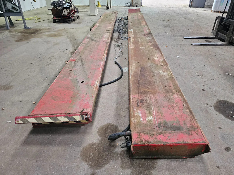 Stertil-Koni Ultra 4-koloms Hefbrug 17500KG - 备件:图2 Stertil-Koni Ultra 4-koloms Hefbrug 17500KG - 备件:图2