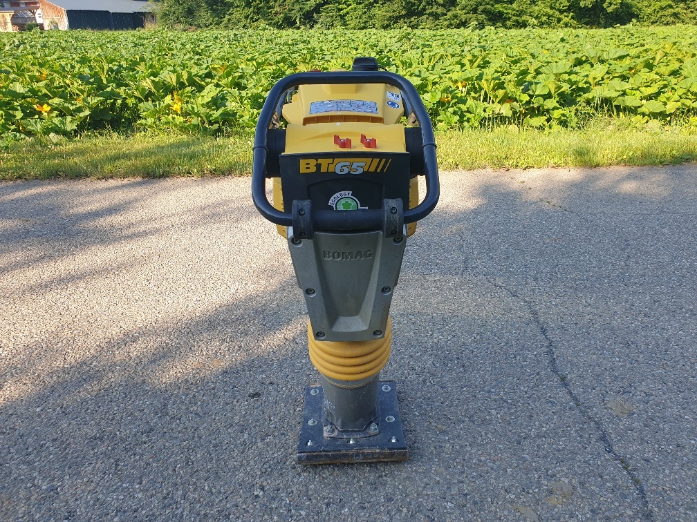BOMAG BT 65 - 振动板:图4 BOMAG BT 65 - 振动板:图4