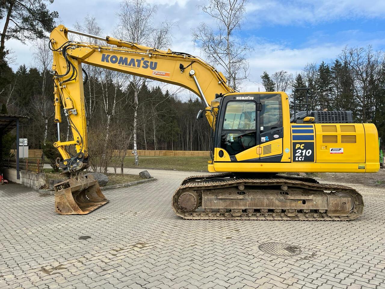 KOMATSU PC 210 LCI-11 - 履带式挖掘机:图1 KOMATSU PC 210 LCI-11 - 履带式挖掘机:图1