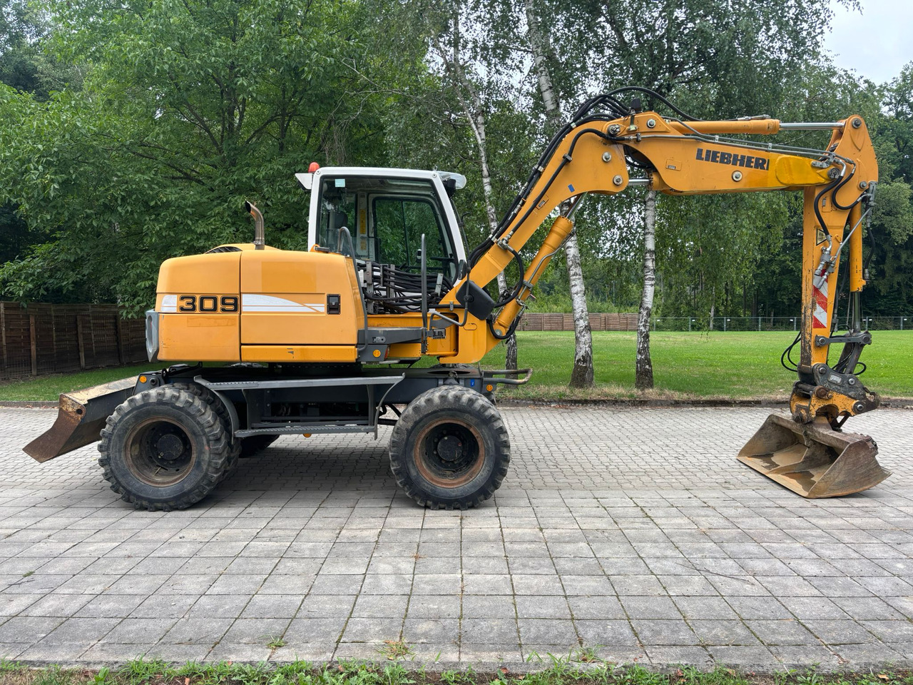 LIEBHERR A 309 Litronic - 轮式挖掘机:图2 LIEBHERR A 309 Litronic - 轮式挖掘机:图2