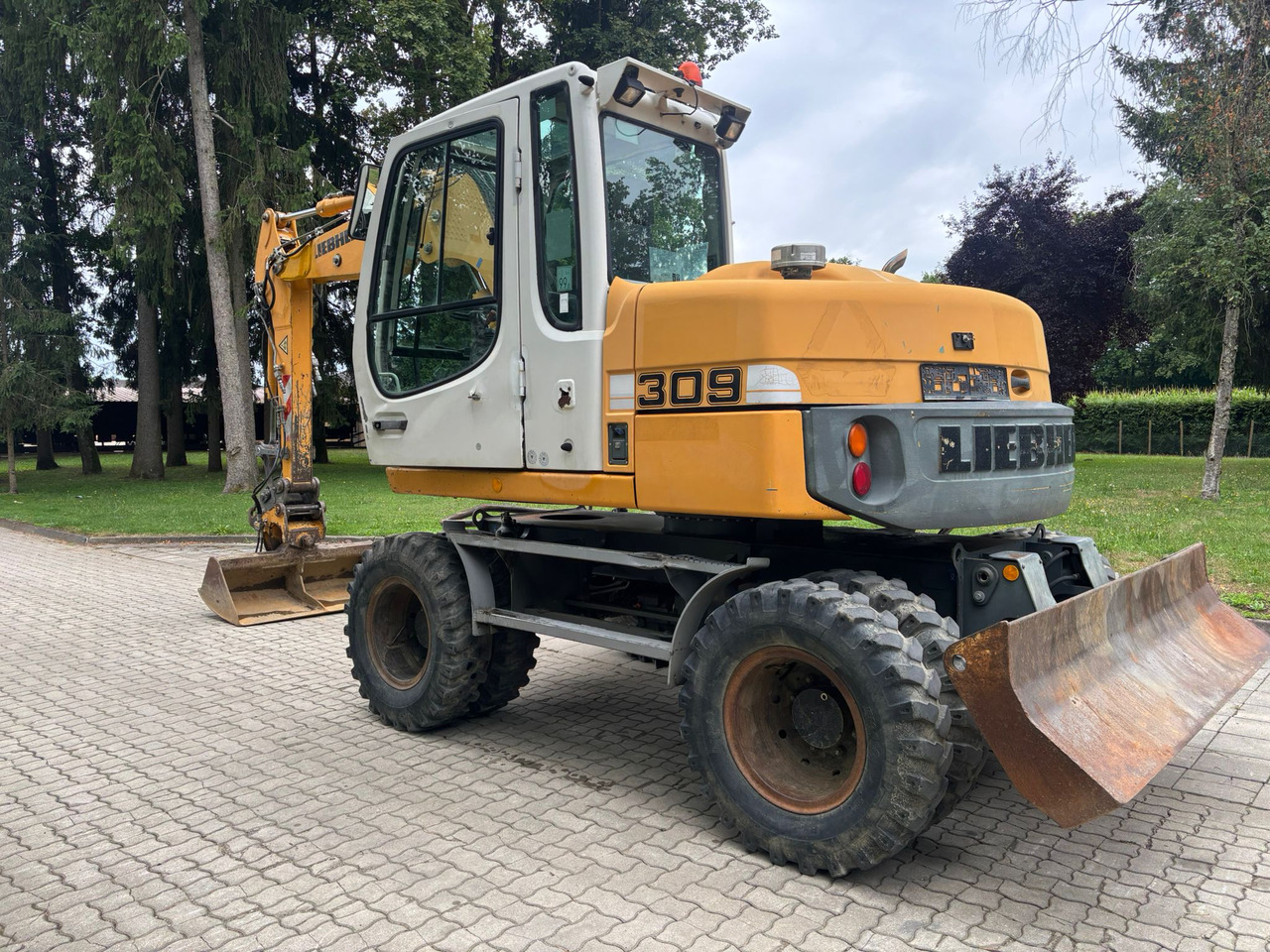 LIEBHERR A 309 Litronic - 轮式挖掘机:图5 LIEBHERR A 309 Litronic - 轮式挖掘机:图5
