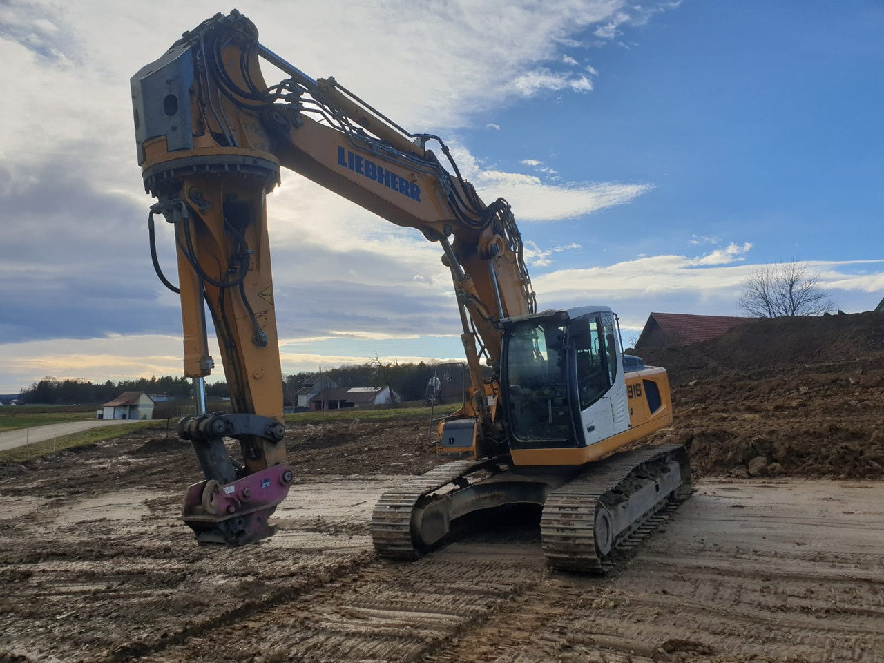 LIEBHERR R 916 LC-423 - 履带式挖掘机:图3 LIEBHERR R 916 LC-423 - 履带式挖掘机:图3