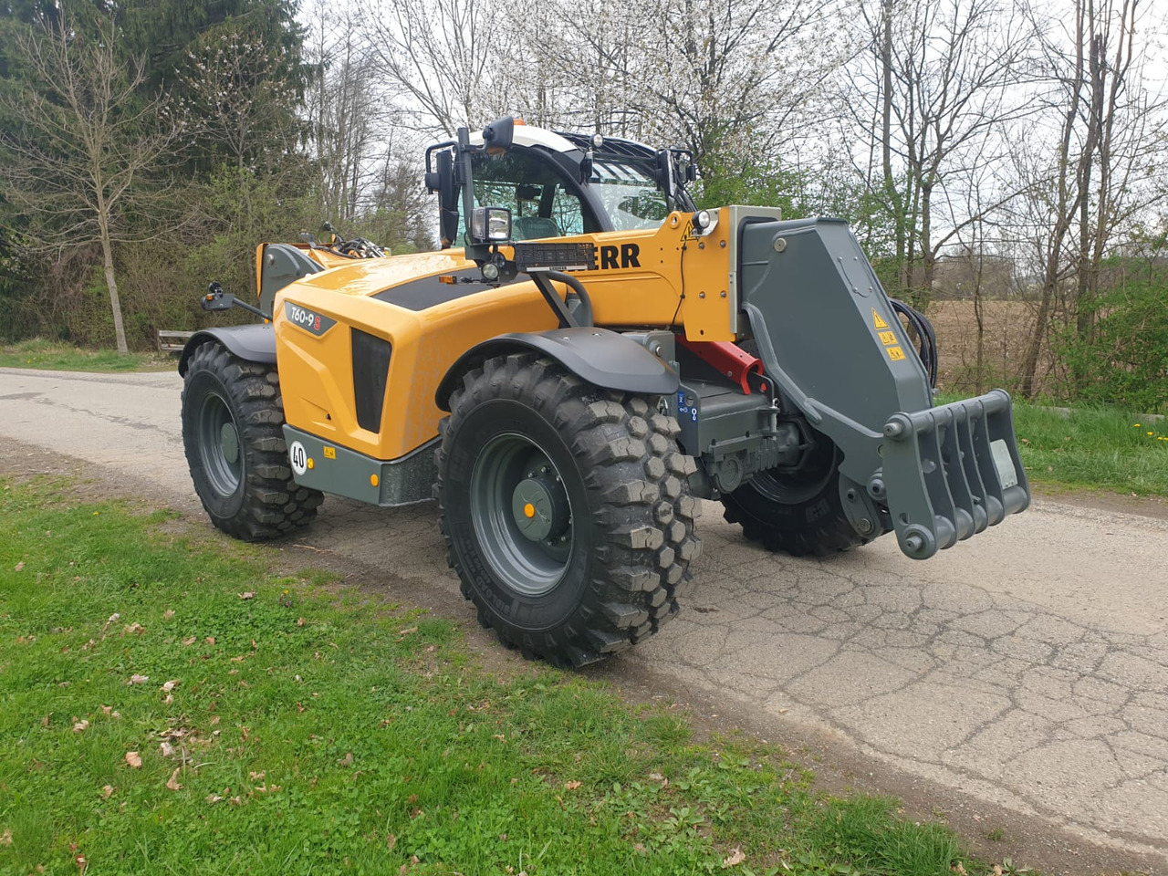 LIEBHERR T 60-9s - 伸缩臂叉装车:图5 LIEBHERR T 60-9s - 伸缩臂叉装车:图5