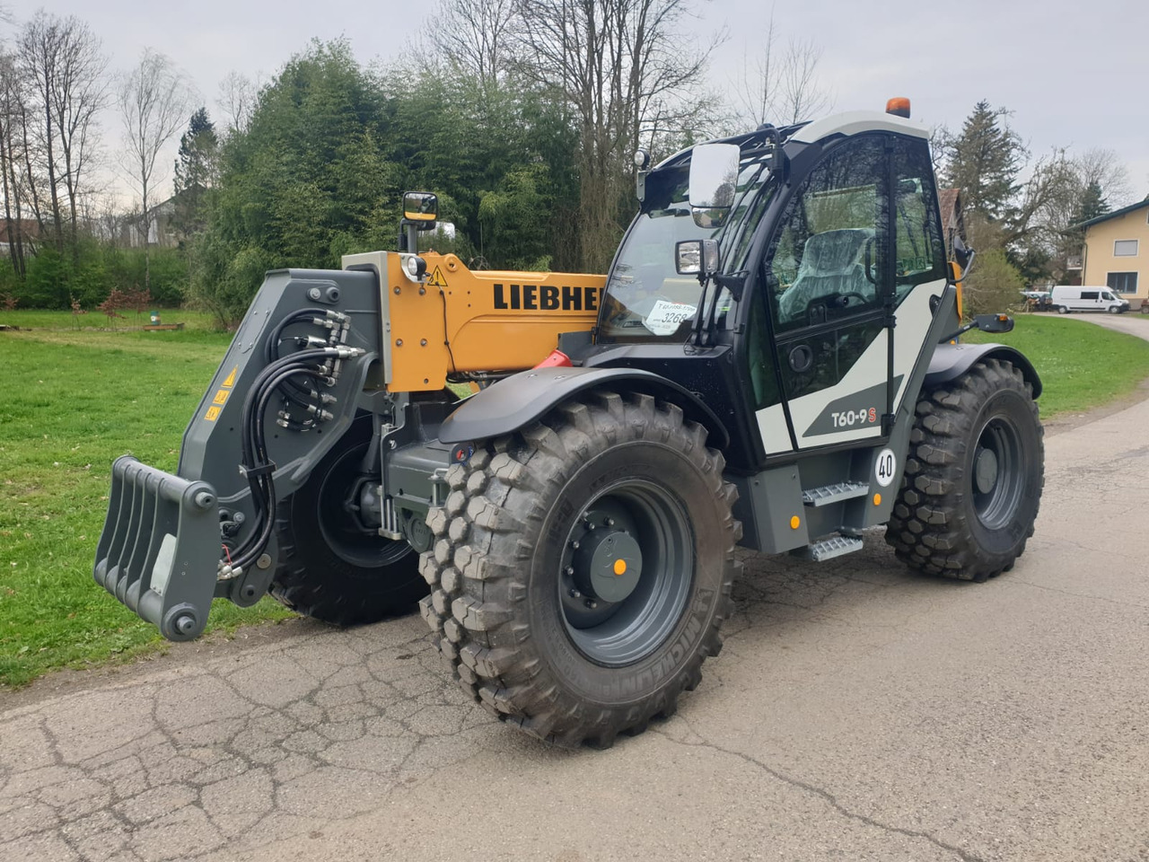 LIEBHERR T 60-9s - 伸缩臂叉装车:图3 LIEBHERR T 60-9s - 伸缩臂叉装车:图3