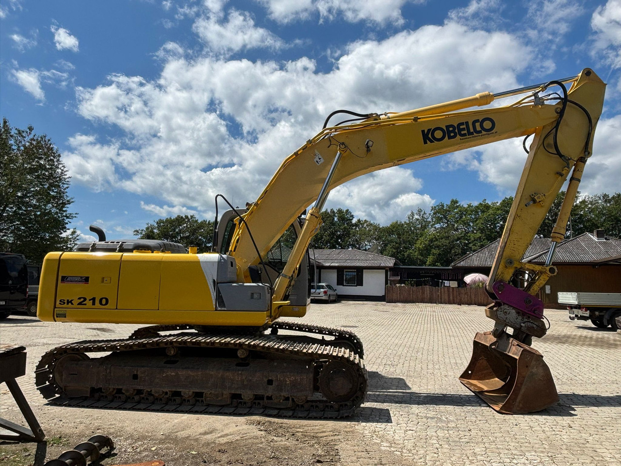 NEW HOLLAND Kobelco E 215 B - 履带式挖掘机:图2 NEW HOLLAND Kobelco E 215 B - 履带式挖掘机:图2