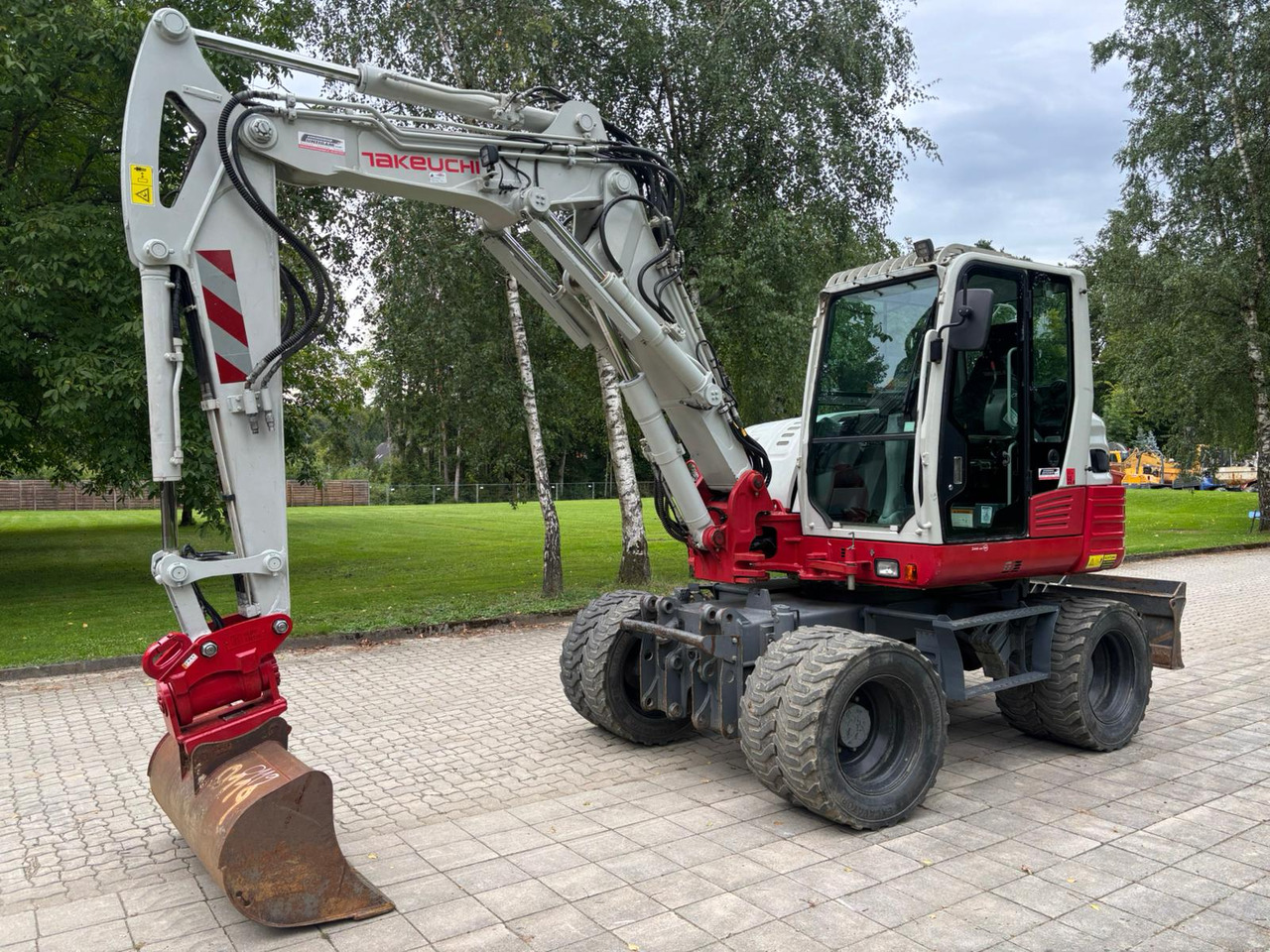 TAKEUCHI TB 295 W - 轮式挖掘机:图3 TAKEUCHI TB 295 W - 轮式挖掘机:图3