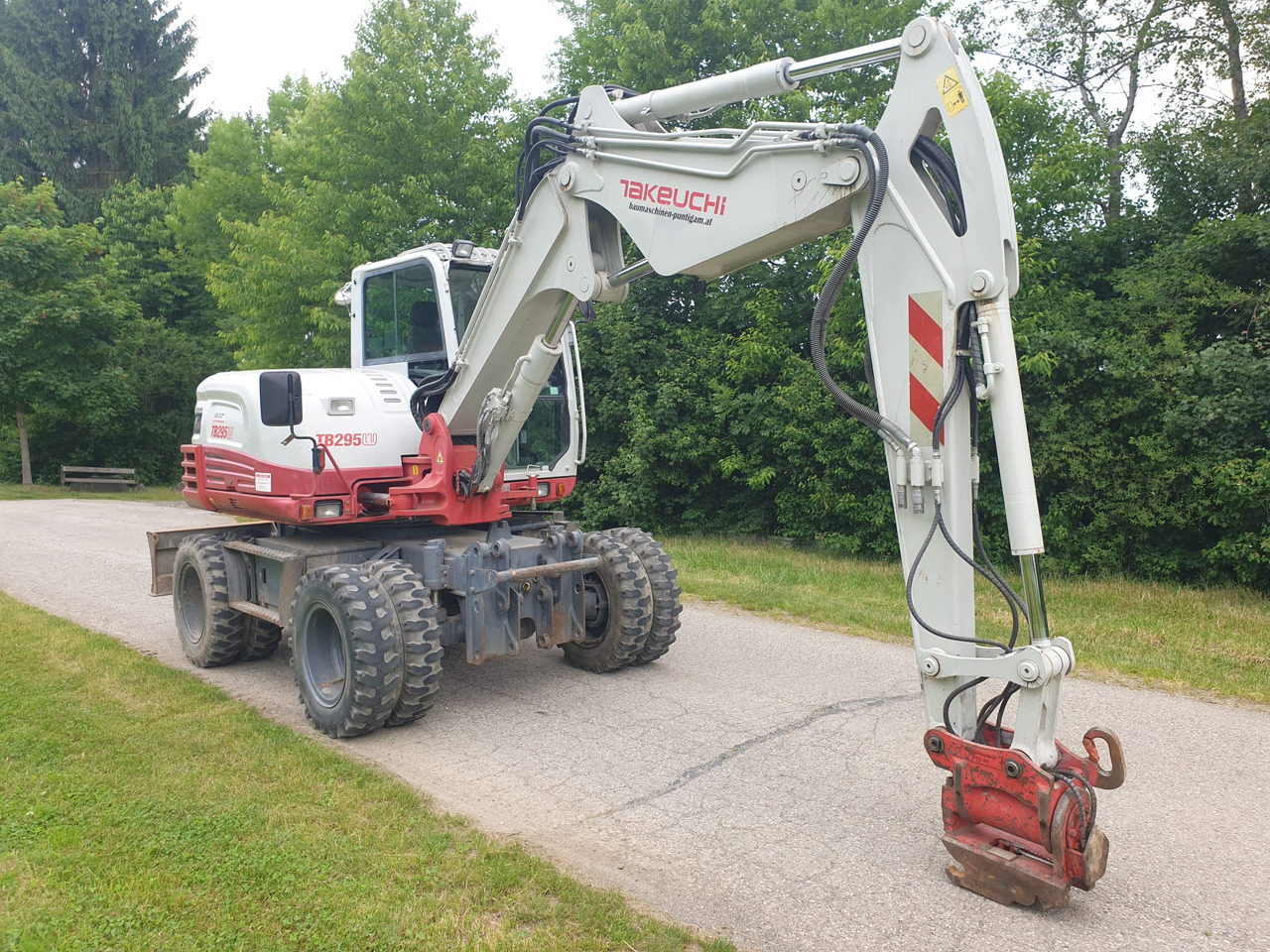 TAKEUCHI TB 295W - 轮式挖掘机:图4 TAKEUCHI TB 295W - 轮式挖掘机:图4