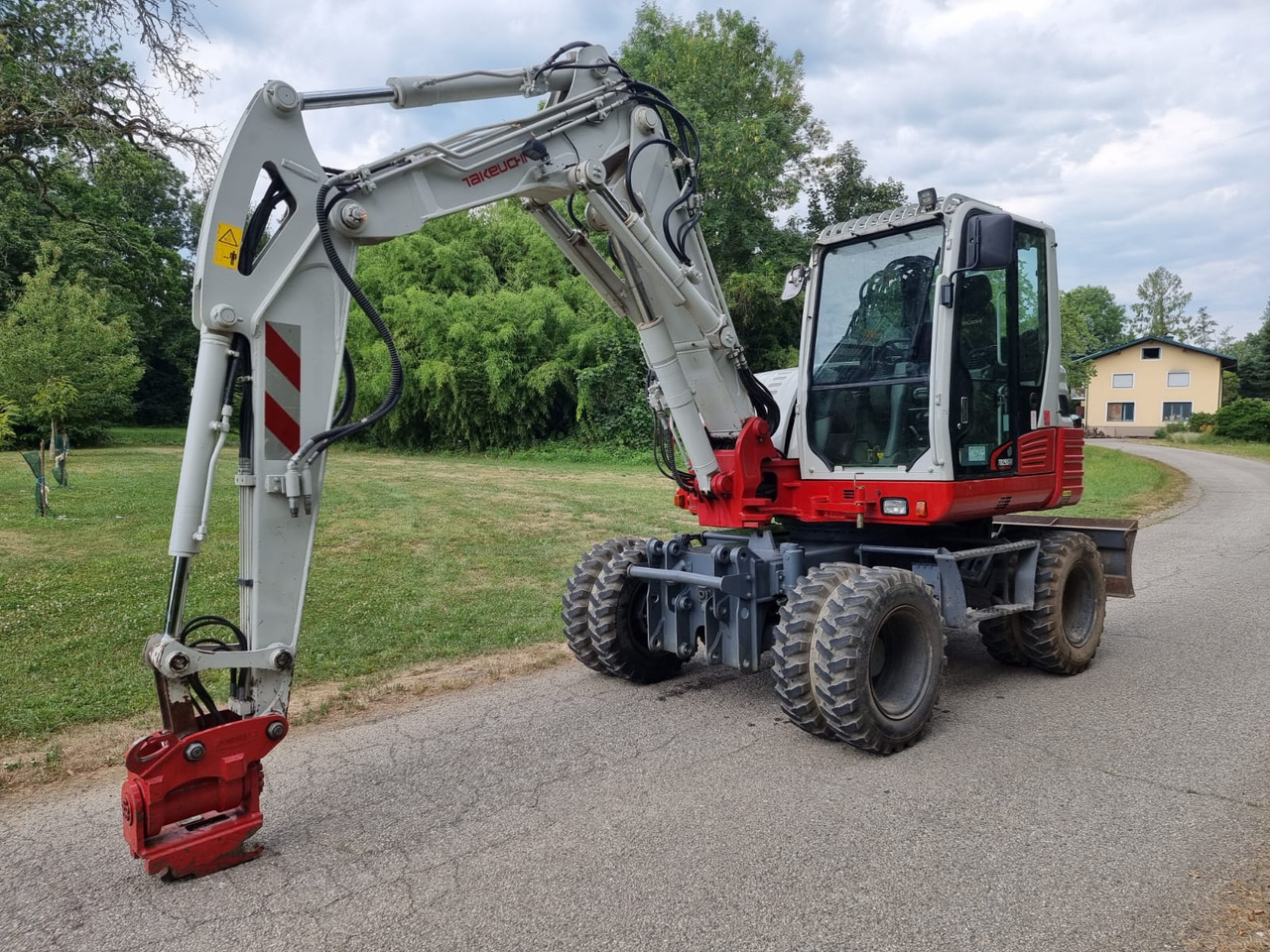 Takeuchi TB 295 W - 轮式挖掘机:图3 Takeuchi TB 295 W - 轮式挖掘机:图3