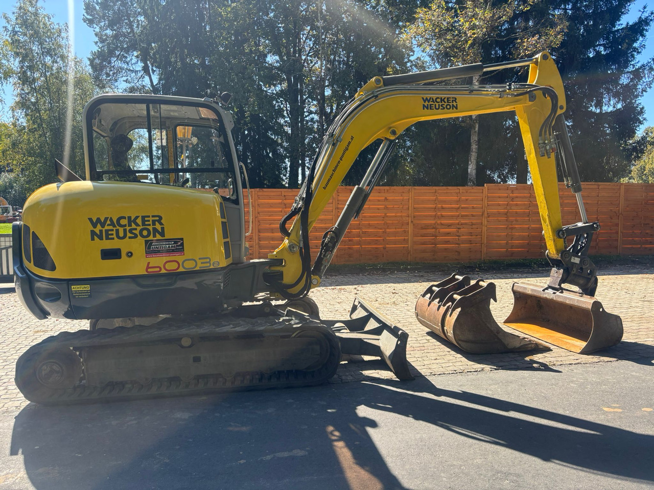 WACKER Neuson 6003 - 小型挖掘机:图2 WACKER Neuson 6003 - 小型挖掘机:图2