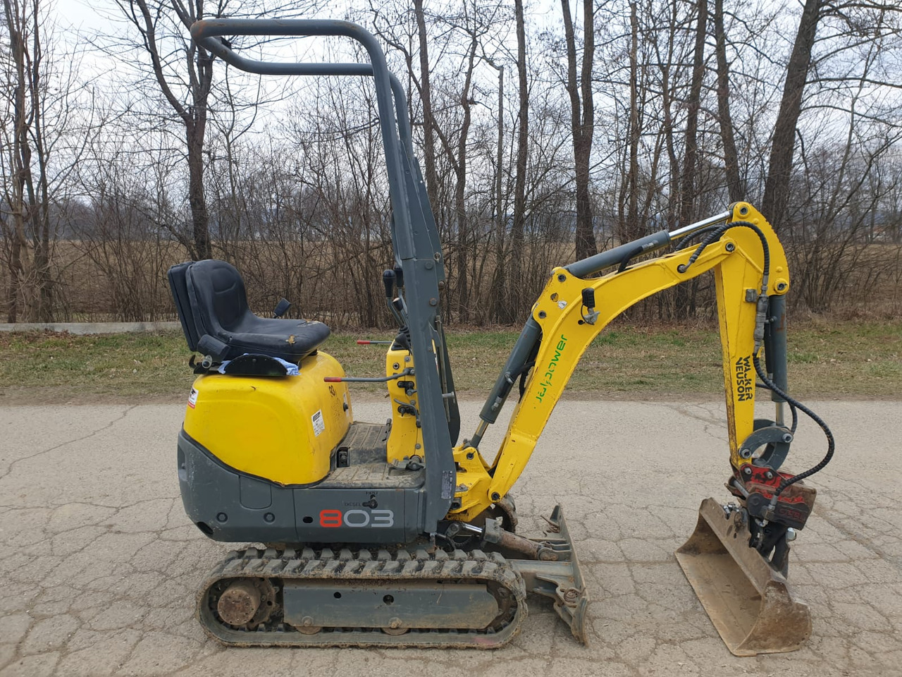 Wacker Neuson 803 - 小型挖掘机:图2 Wacker Neuson 803 - 小型挖掘机:图2