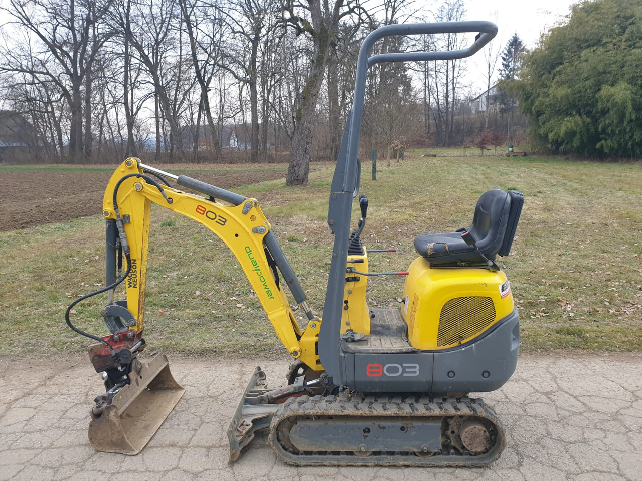Wacker Neuson 803 - 小型挖掘机:图1 Wacker Neuson 803 - 小型挖掘机:图1