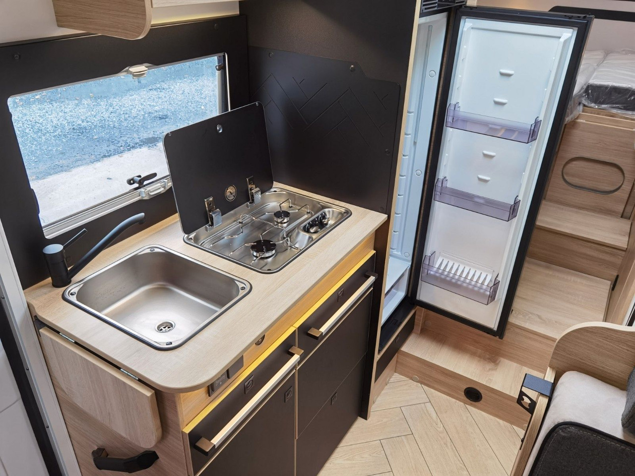 半集成房车 Chausson 627 TITANIUM / -2026- / 165PS-8G. / EINZELBETTEN:图17 半集成房车 Chausson 627 TITANIUM / -2026- / 165PS-8G. / EINZELBETTEN:图17