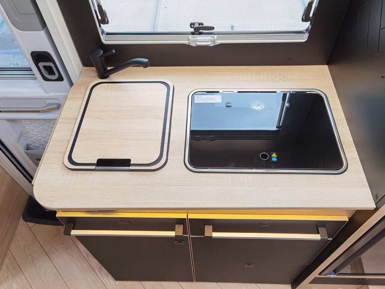 半集成房车 Chausson 627 TITANIUM / -2026- / 165PS-8G. / EINZELBETTEN:图19 半集成房车 Chausson 627 TITANIUM / -2026- / 165PS-8G. / EINZELBETTEN:图19