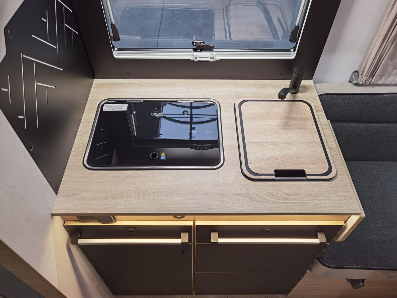 半集成房车 Chausson 797 TITANIUM / -2026- / 165PS-8G. / EINZELBETTEN：图13