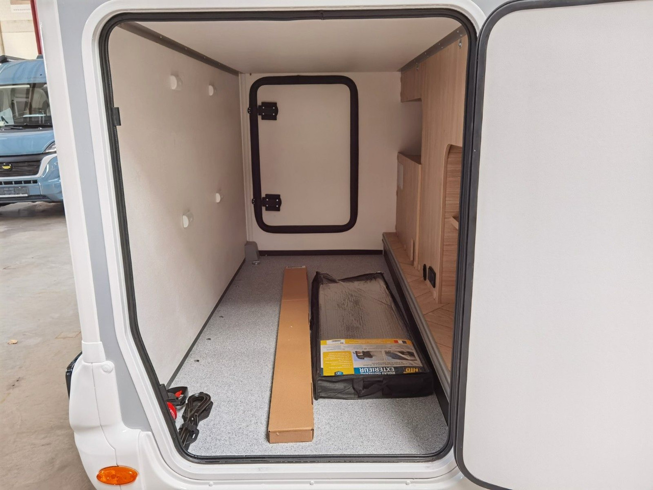 半集成房车 Chausson 797 TITANIUM / - 2026 - / EINZELBETTEN & HUBBETT：图12