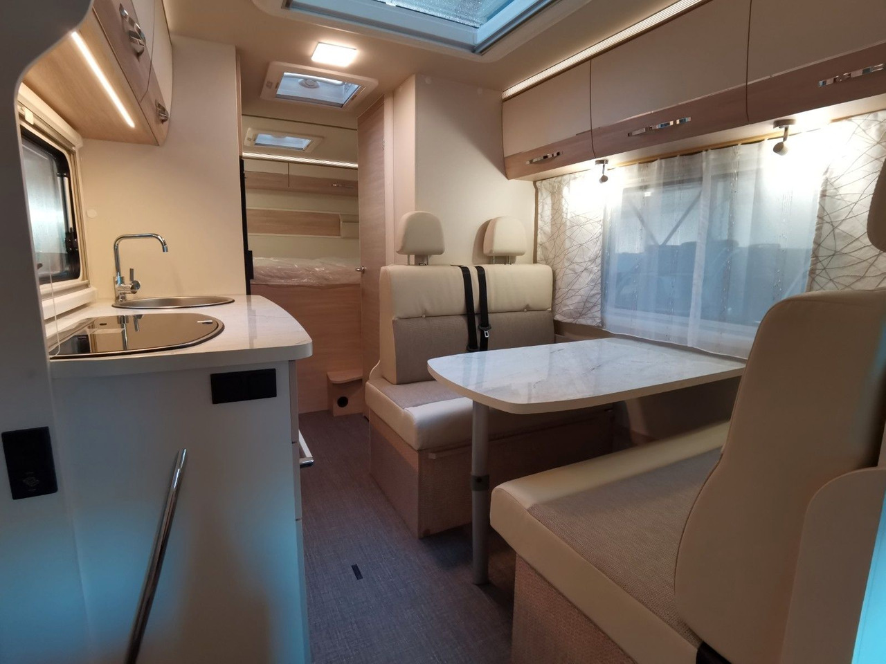 阿尔科夫房车 Eura Mobil ACTIVA ONE 690 HB / 180PS-40H MAXI/ PANORAMADACH：图13