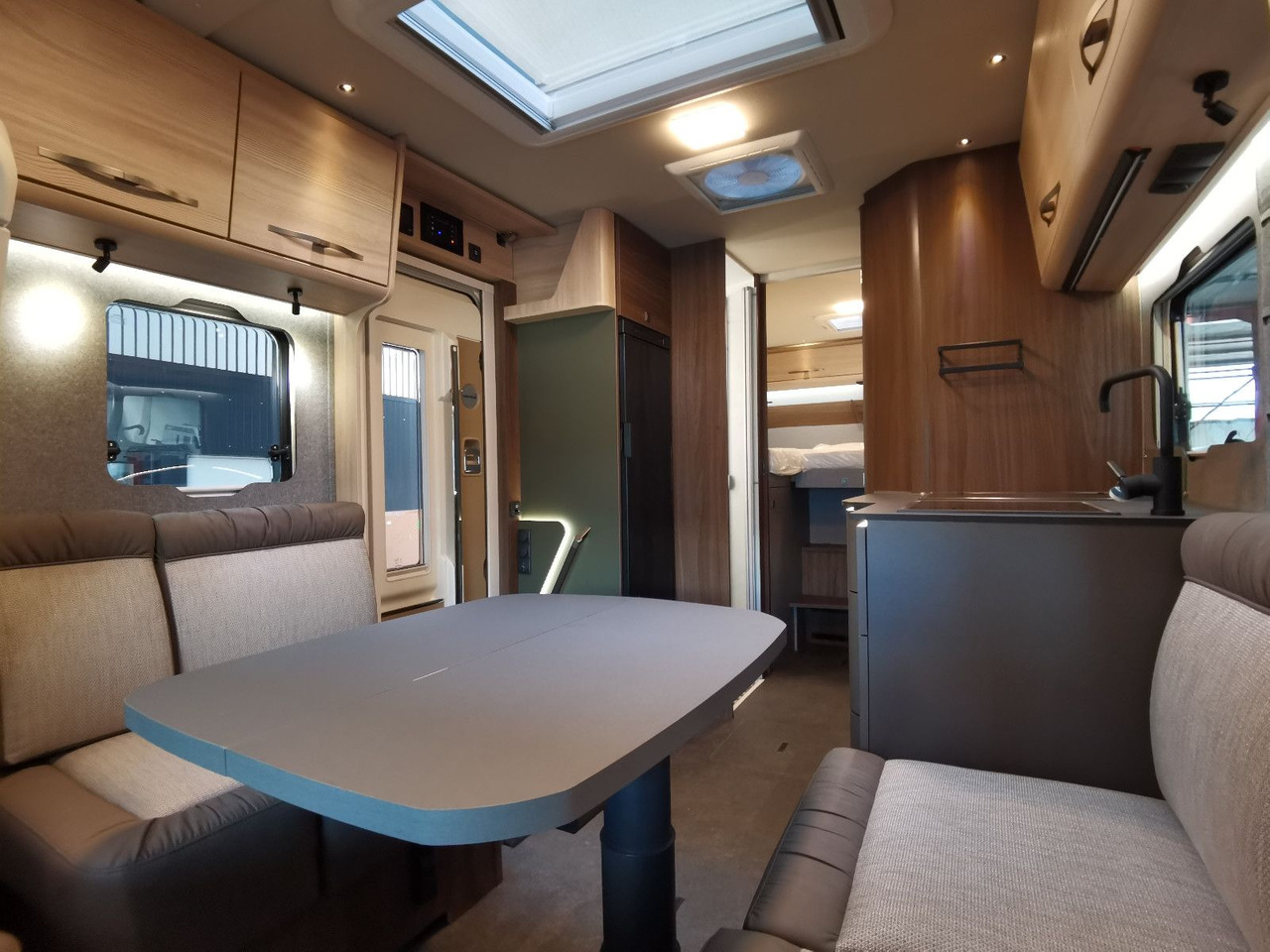 半集成房车 Eura Mobil PROFILA T 726 EF / -2025-/RAUMBAD & EINZELBETTEN：图17