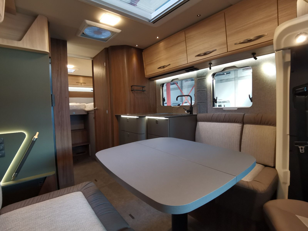 半集成房车 Eura Mobil PROFILA T 726 EF / -2025-/RAUMBAD & EINZELBETTEN：图15