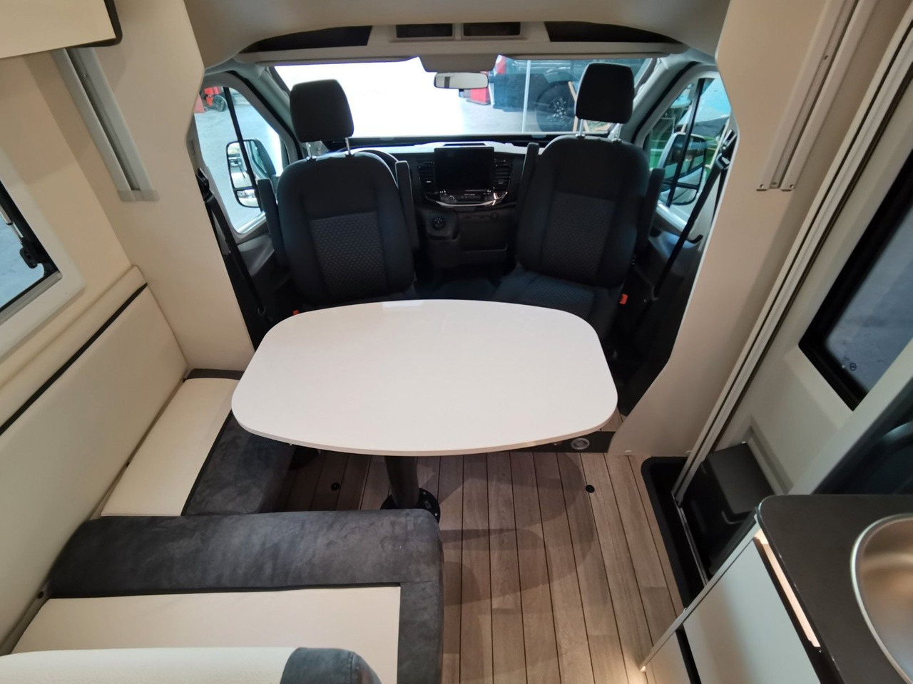 半集成房车 Forster T 599 HBN COUPÈ /-MODELL 2026- / 165PS-AUTOMATIK:图15 半集成房车 Forster T 599 HBN COUPÈ /-MODELL 2026- / 165PS-AUTOMATIK:图15