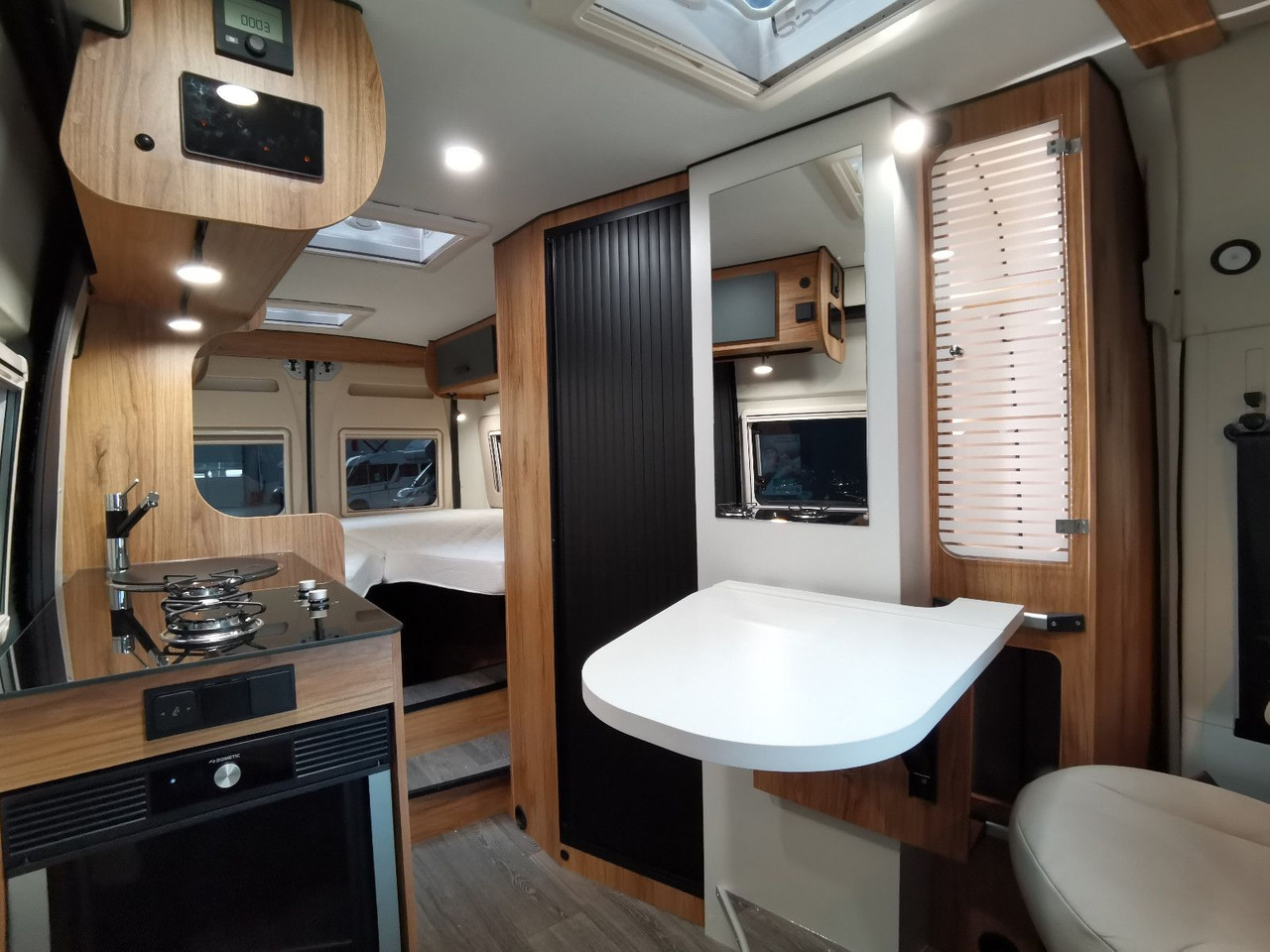 Karmann DEXTER 600 /2026/8G.AUTOM./ EINZELBETTEN 5.99M - 露营货车:图1 Karmann DEXTER 600 /2026/8G.AUTOM./ EINZELBETTEN 5.99M - 露营货车:图1