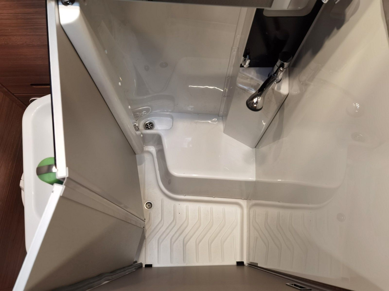 半集成房车 Weinsberg X-CURSION CUV 500 LT PEPPER EDITION / 150PS-DSG:图27 半集成房车 Weinsberg X-CURSION CUV 500 LT PEPPER EDITION / 150PS-DSG:图27