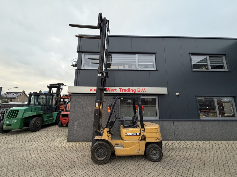 Caterpillar FD30 - 柴油叉车:图5 Caterpillar FD30 - 柴油叉车:图5