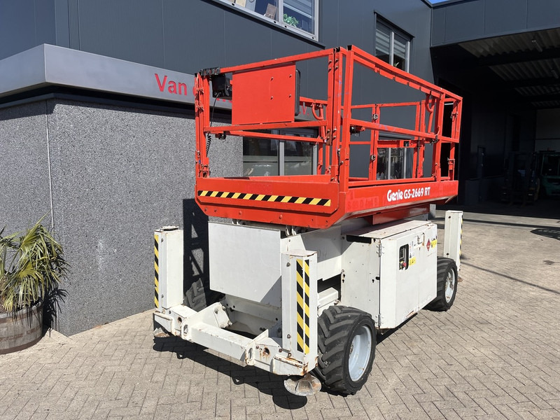 Genie GS 2669 RT Hoogwerker / arbeitsbuhne - 剪式升降机:图2 Genie GS 2669 RT Hoogwerker / arbeitsbuhne - 剪式升降机:图2