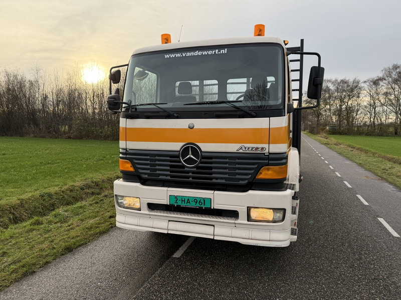 Mercedes-Benz 1823L 4X2 Machine Transporter / Oprij Vrachtwagen Hydraulische Kleppen EURO2 240dkm 1999 APK 3-2026 - 自动转运卡车:图4 Mercedes-Benz 1823L 4X2 Machine Transporter / Oprij Vrachtwagen Hydraulische Kleppen EURO2 240dkm 1999 APK 3-2026 - 自动转运卡车:图4