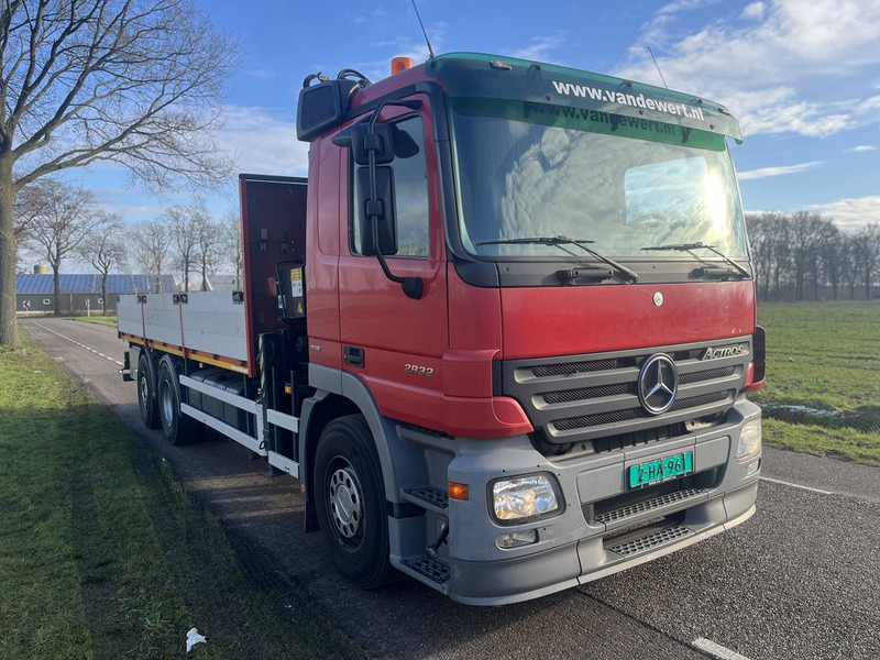 Mercedes-Benz ACTROS 2832 - MKG HKL140 - automaat - EURO5 -lift/stuur as - 600dkm - 2006 - 栏板式/ 平板卡车, 起重车:图4 Mercedes-Benz ACTROS 2832 - MKG HKL140 - automaat - EURO5 -lift/stuur as - 600dkm - 2006 - 栏板式/ 平板卡车, 起重车:图4
