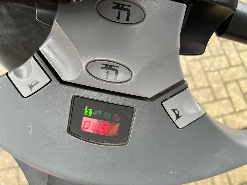 Toyota LWE 180 - 码垛车:图4 Toyota LWE 180 - 码垛车:图4