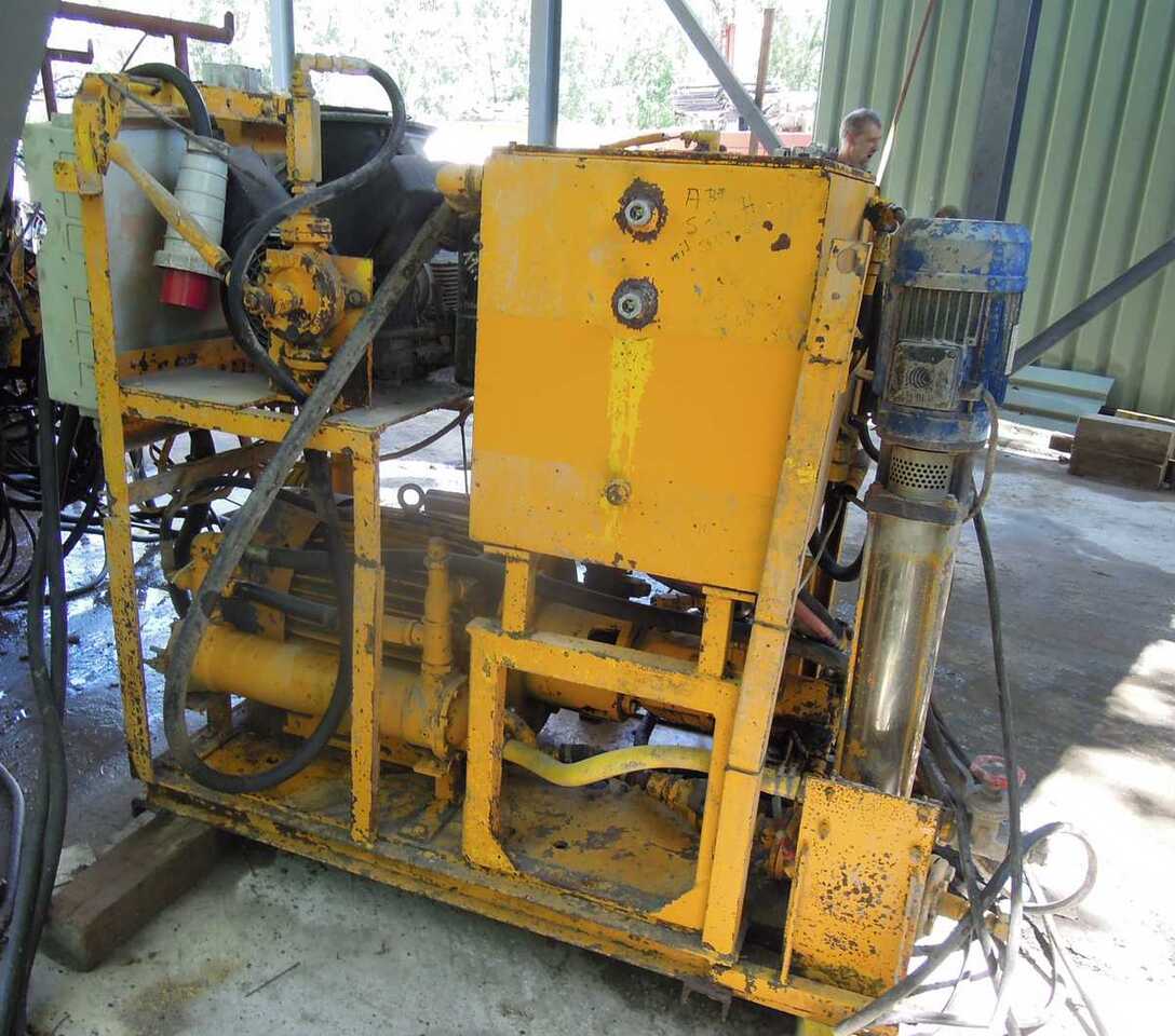 AtlasCopco BUT 6 EH drill boom - 隧道掘进设备:图4 AtlasCopco BUT 6 EH drill boom - 隧道掘进设备:图4