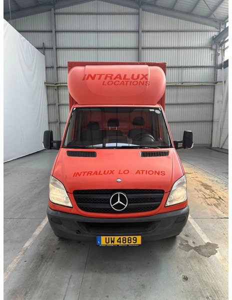 Mercedes-Benz Sprinter 316 - 厢式货车:图2 Mercedes-Benz Sprinter 316 - 厢式货车:图2