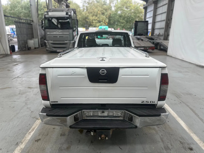 Nissan Navara 2.5 Di / EURO 3 - 汽车:图4 Nissan Navara 2.5 Di / EURO 3 - 汽车:图4