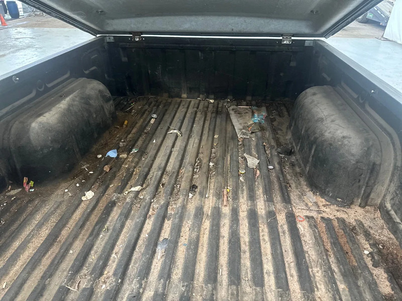 Nissan Navara 2.5 Di / EURO 3 - 汽车:图5 Nissan Navara 2.5 Di / EURO 3 - 汽车:图5