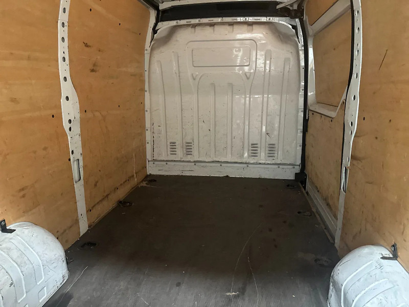 Renault Master 2.3 - 无侧窗厢式货车:图5 Renault Master 2.3 - 无侧窗厢式货车:图5