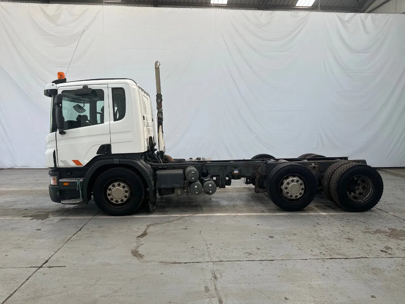 Scania P230 6X2 / Essieu relevable directionnel / Stuurbare liftas / Steerable lift axle / RETARDER / 481205 - 驾驶室底盘卡车:图2 Scania P230 6X2 / Essieu relevable directionnel / Stuurbare liftas / Steerable lift axle / RETARDER / 481205 - 驾驶室底盘卡车:图2