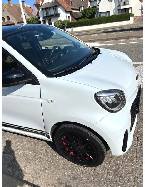 Smart Forfour ONE EQ / 100% ELECTRIC / BRABUS ALLOY WHEELS /EDITION ONE - 汽车:图2 Smart Forfour ONE EQ / 100% ELECTRIC / BRABUS ALLOY WHEELS /EDITION ONE - 汽车:图2