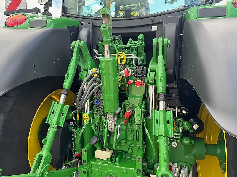 John Deere 6R195 AP 50KM COMMAND-PRO G5-PLUS 2024 690 UUR!!! - 拖拉机:图4 John Deere 6R195 AP 50KM COMMAND-PRO G5-PLUS 2024 690 UUR!!! - 拖拉机:图4