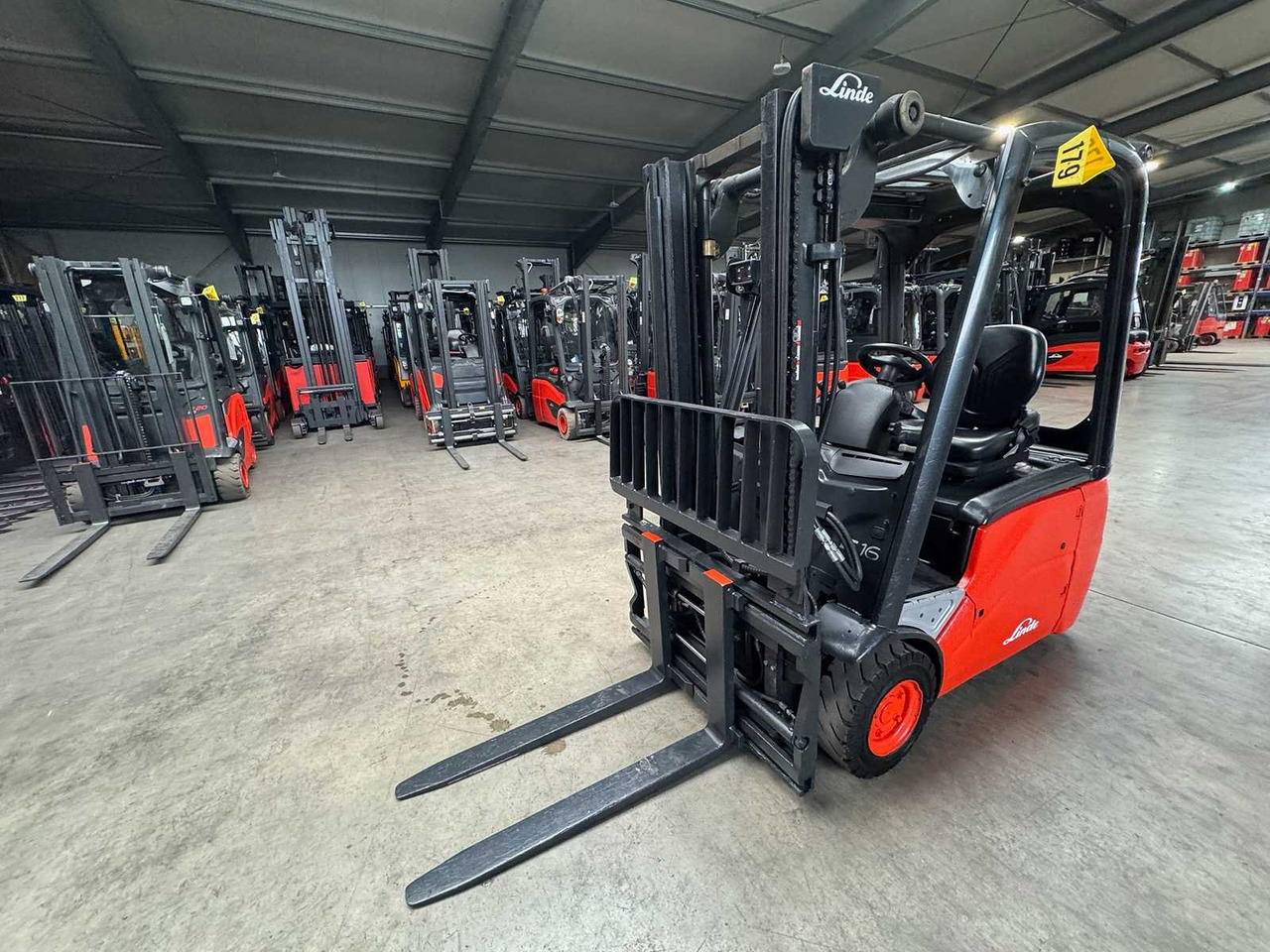 04/2021 LINDE E16 1.600 KG 3.+4. - 叉车:图2 04/2021 LINDE E16 1.600 KG 3.+4. - 叉车:图2