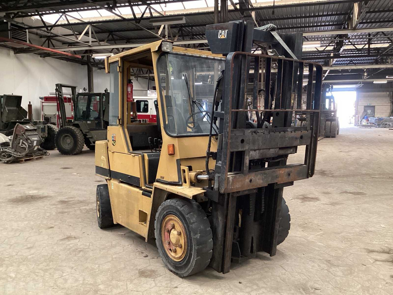 1992 CATERPILLAR V80 F FORKLIFT - 叉车:图2 1992 CATERPILLAR V80 F FORKLIFT - 叉车:图2