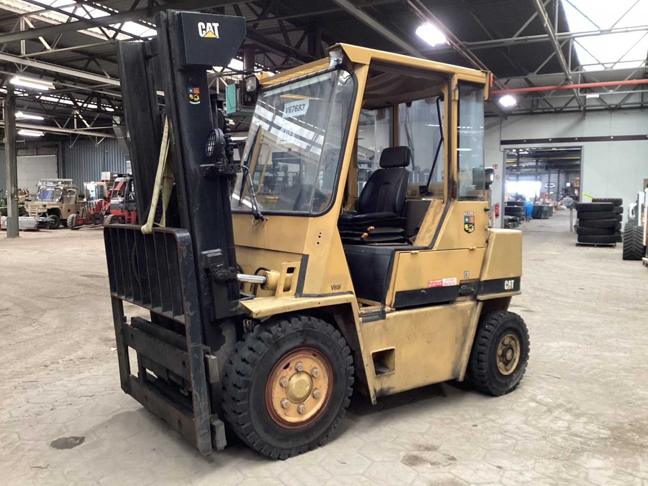 1992 CATERPILLAR V80 F FORKLIFT - 叉车:图1 1992 CATERPILLAR V80 F FORKLIFT - 叉车:图1