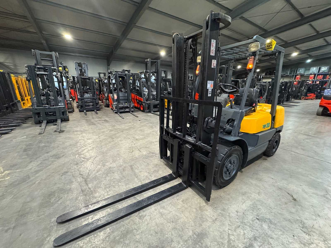 1992 SERVICE IN 415 HOURS TCM FG30N5 3,000KG GAS FORKLIFT FORKLIFT NISSAN ENGINE - 叉车:图2 1992 SERVICE IN 415 HOURS TCM FG30N5 3,000KG GAS FORKLIFT FORKLIFT NISSAN ENGINE - 叉车:图2