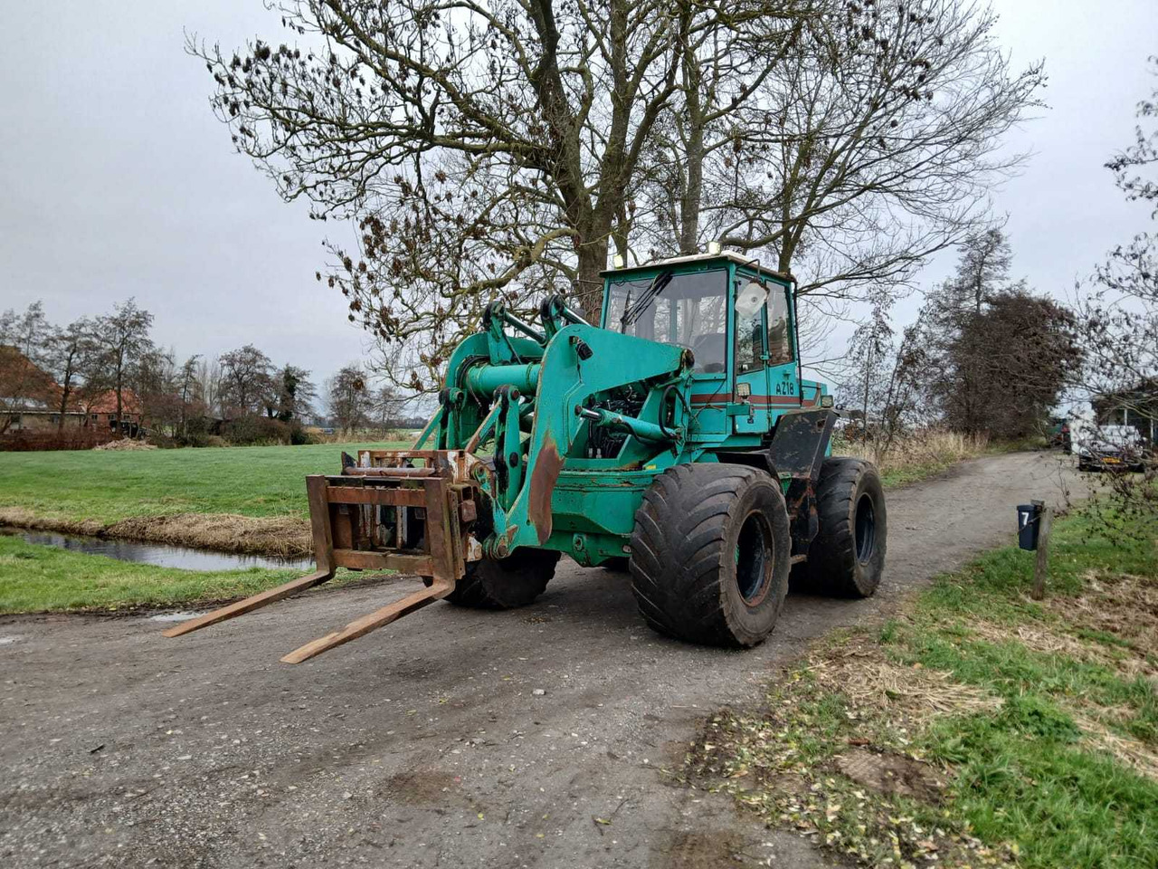 1996 AHLMANN AZ18 SHOVEL - 轮式装载机:图1 1996 AHLMANN AZ18 SHOVEL - 轮式装载机:图1