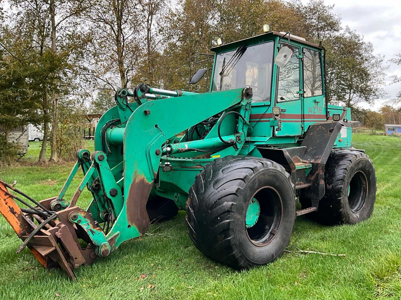 1996 AHLMANN AZ18 SHOVEL - 轮式装载机:图4 1996 AHLMANN AZ18 SHOVEL - 轮式装载机:图4