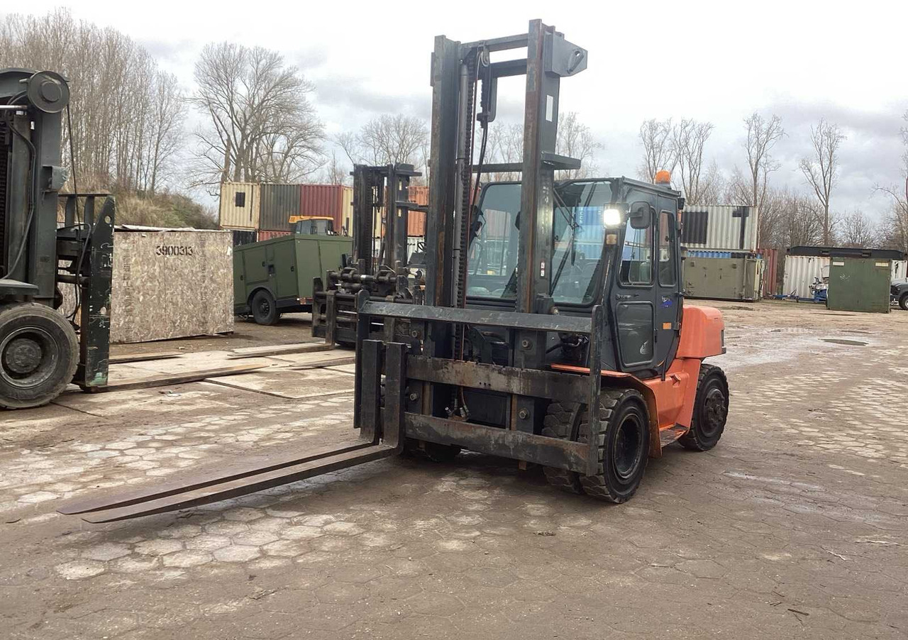 1997 CLARCK SF 60 D FORKLIFT - 叉车:图1 1997 CLARCK SF 60 D FORKLIFT - 叉车:图1