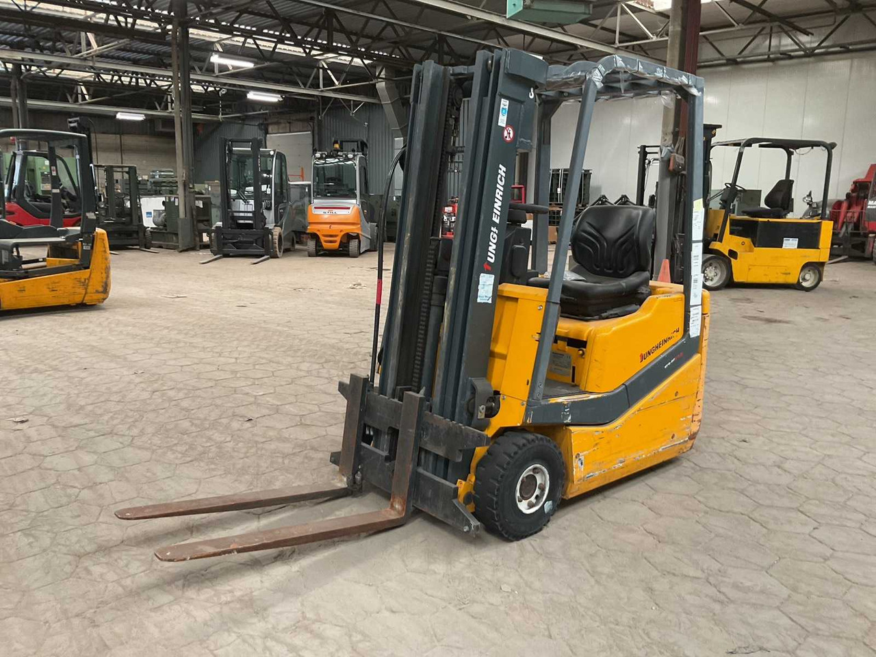 1997 JUNGHEINRICH EFG-DF12 FORKLIFT - 叉车:图1 1997 JUNGHEINRICH EFG-DF12 FORKLIFT - 叉车:图1