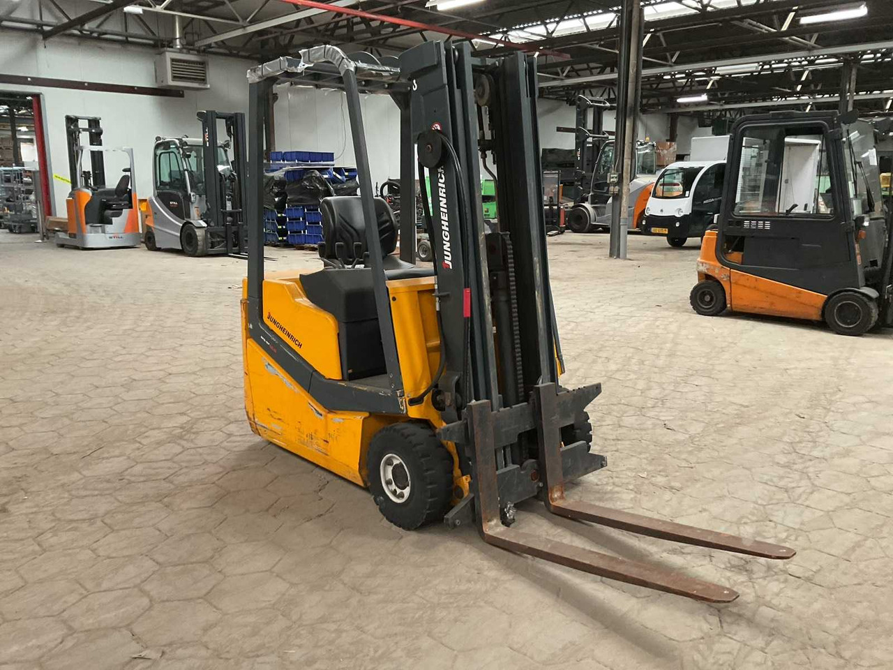 1997 JUNGHEINRICH EFG-DF12 FORKLIFT - 叉车:图2 1997 JUNGHEINRICH EFG-DF12 FORKLIFT - 叉车:图2