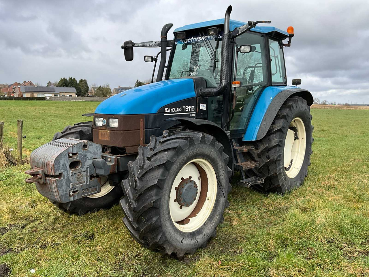 1999 NEW HOLLAND TS115 FOUR WHEEL DRIVE FARM TRACTOR - 拖拉机:图1 1999 NEW HOLLAND TS115 FOUR WHEEL DRIVE FARM TRACTOR - 拖拉机:图1