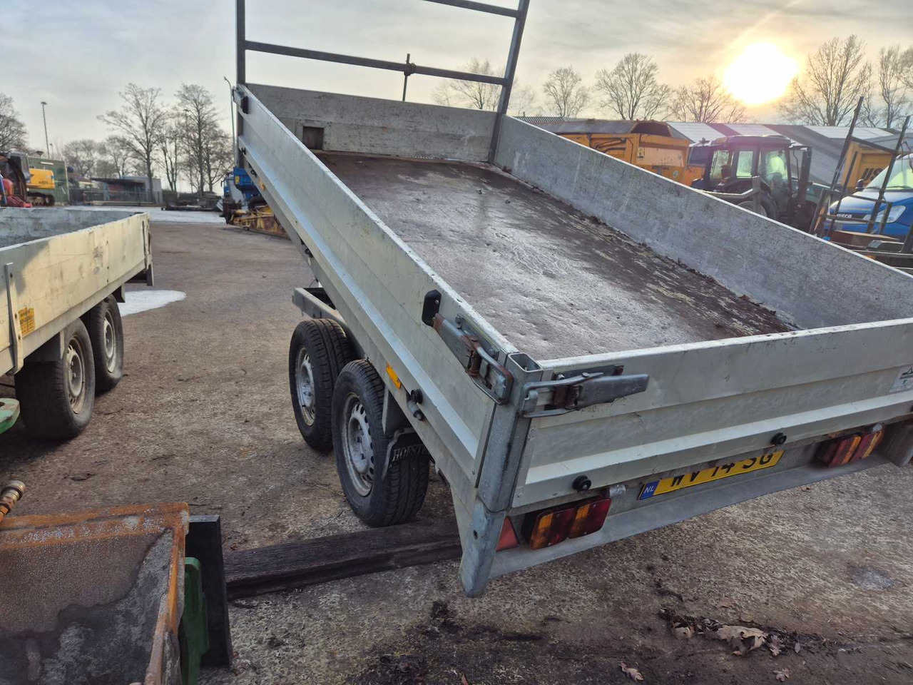 1999 SARIS SARA-2058 DUMP TRAILER - 全挂车:图5 1999 SARIS SARA-2058 DUMP TRAILER - 全挂车:图5